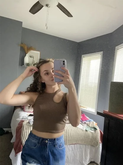 Trendy Summer Tank Top - Image 3